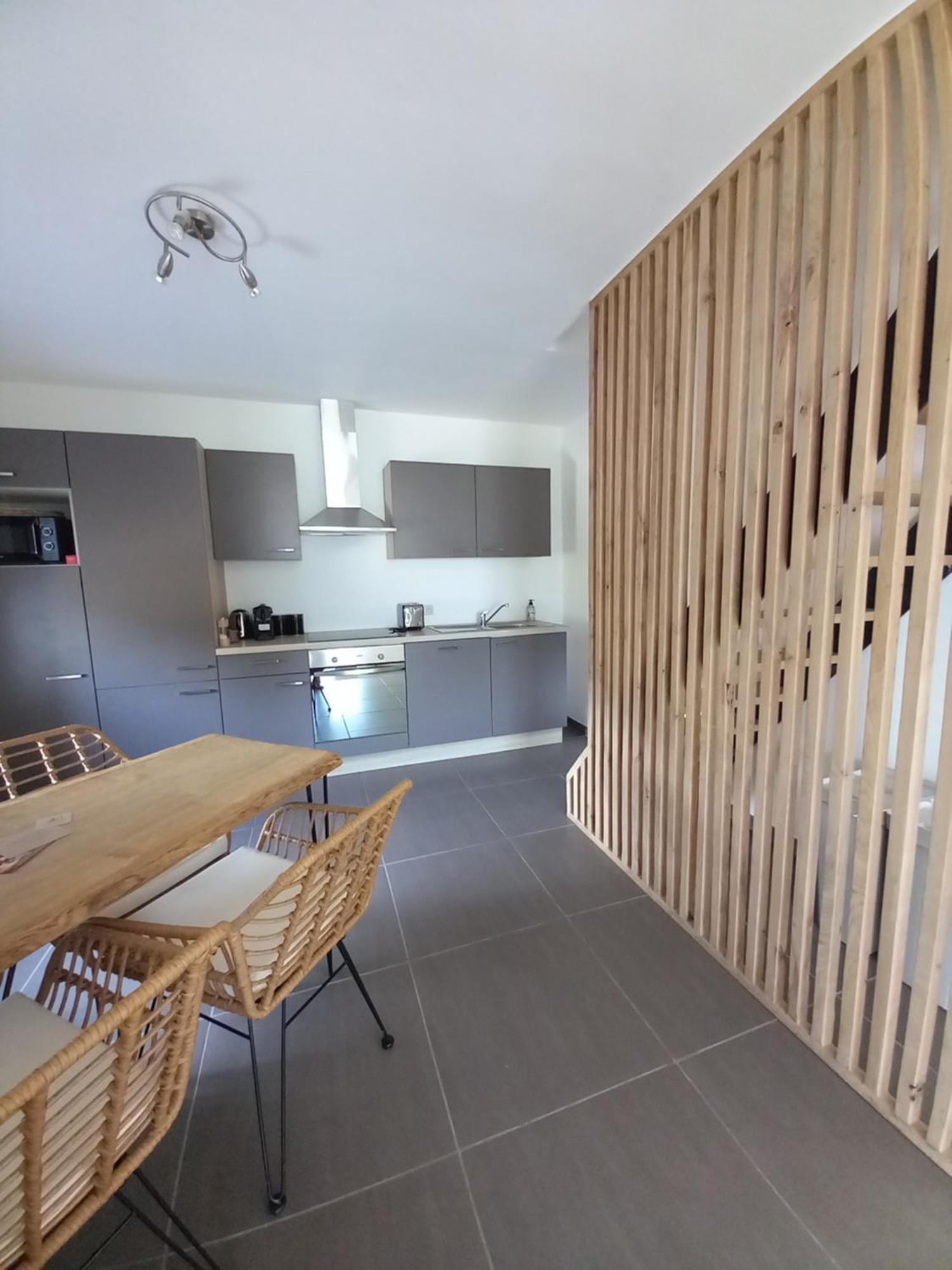 Les Hauts De Meez ディナン 部屋 写真